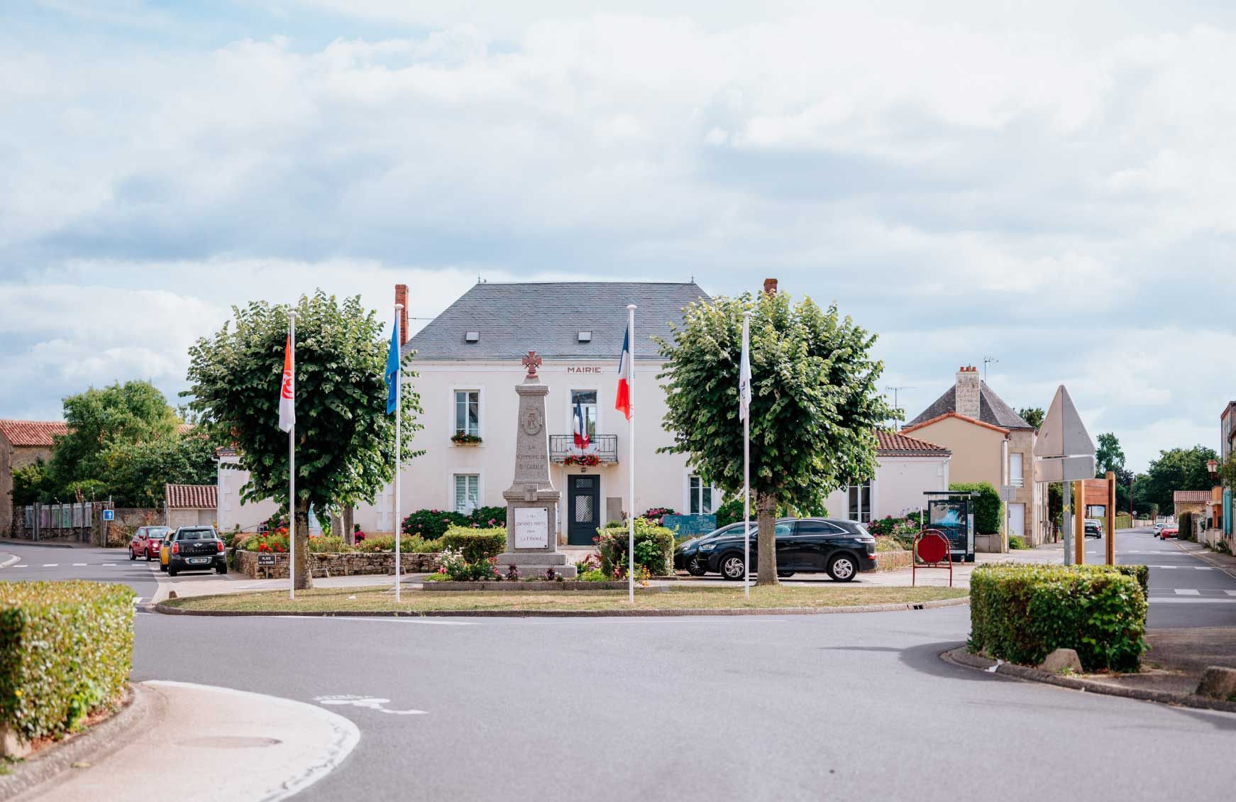 mairie de sainte cécile