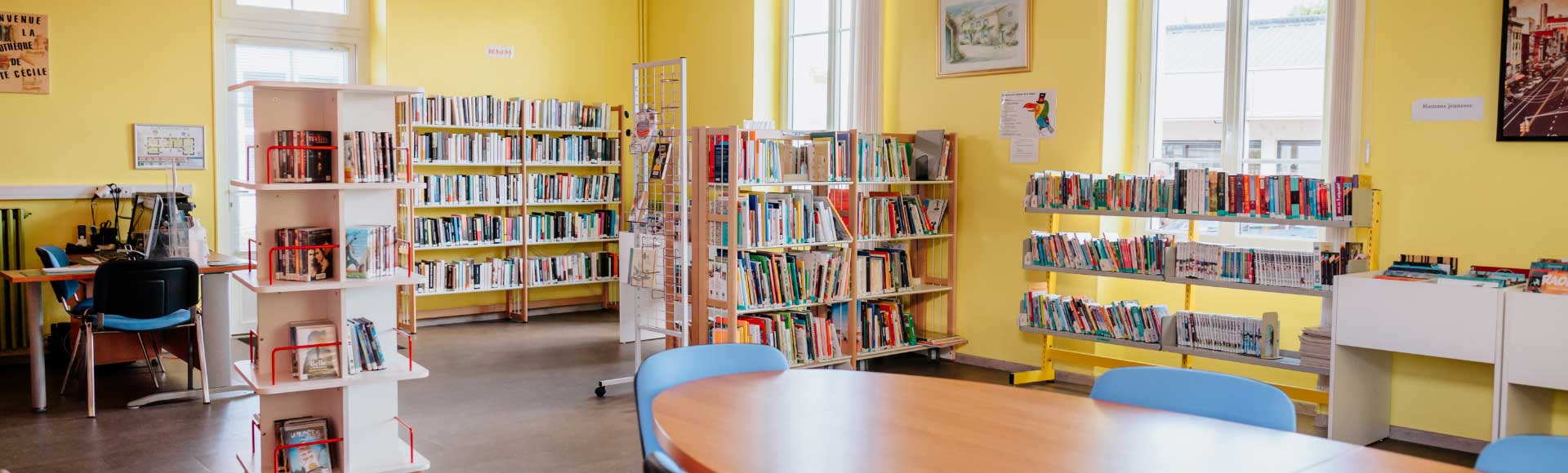 Bibliothèque à Sainte Cécile